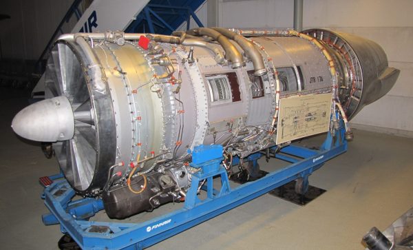 Pratt & Whitney JT8D-17A.